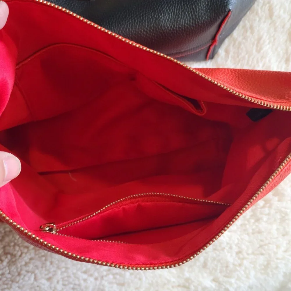 BCBG Paris reversible tote with crossbody bag - Picture 2 of 8